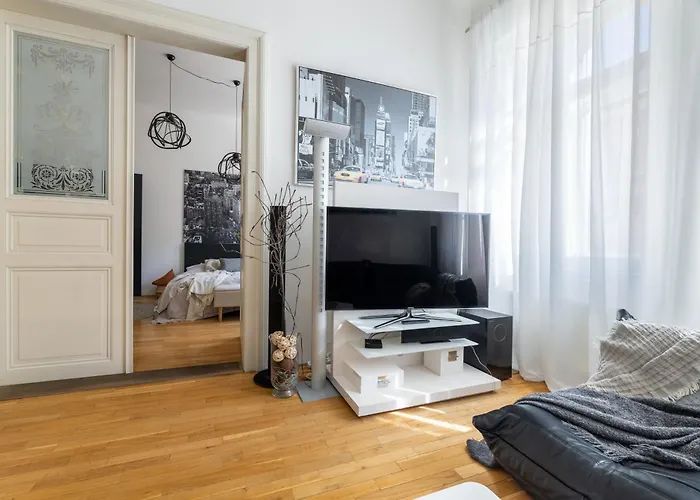 Lesser Town Apartment Melnicka By Easybnb