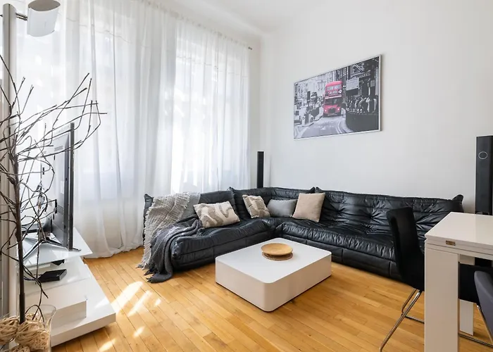 Lesser Town Apartment Melnicka By Easybnb